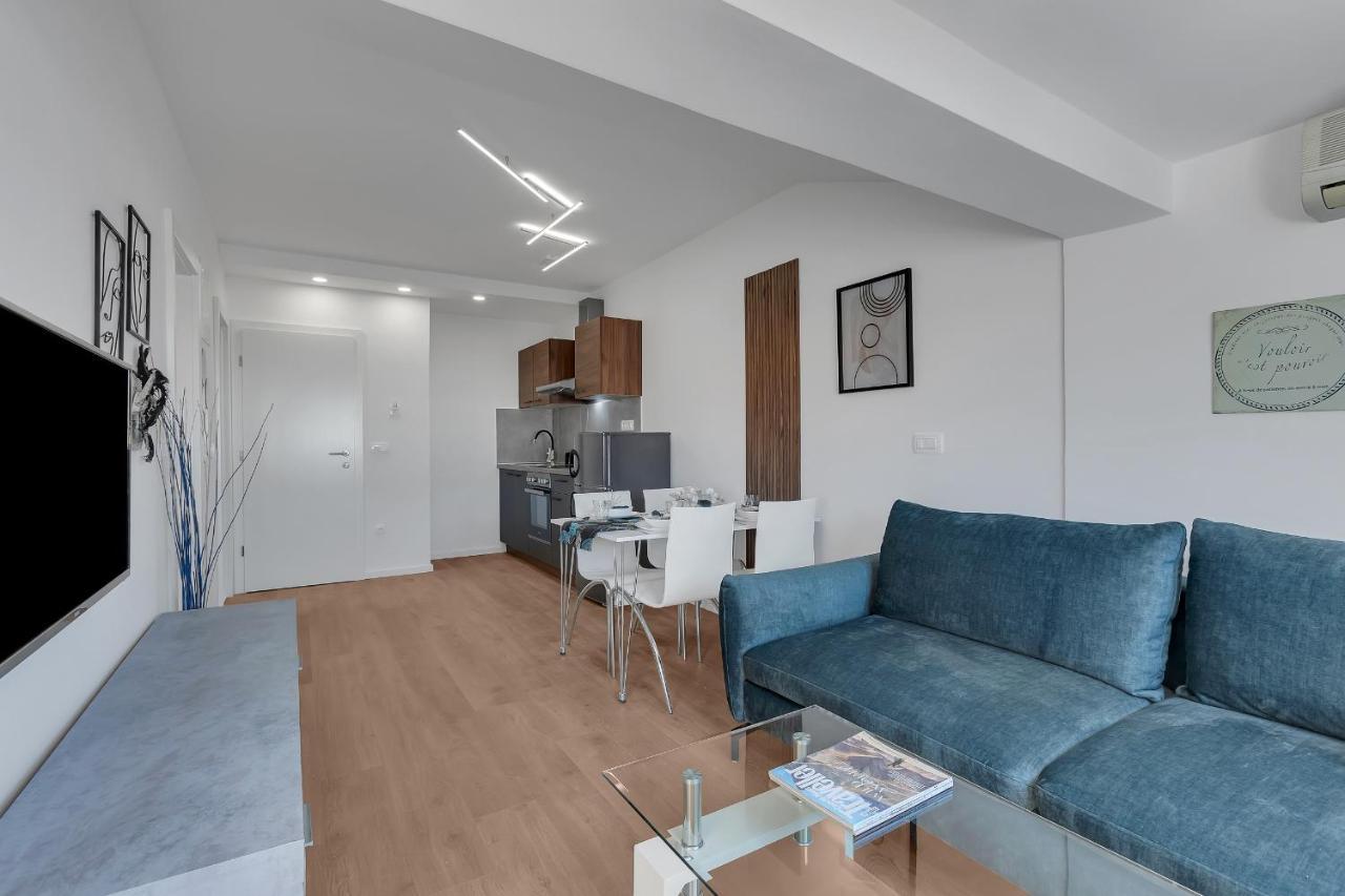 Rafael Appartement Makarska Buitenkant foto