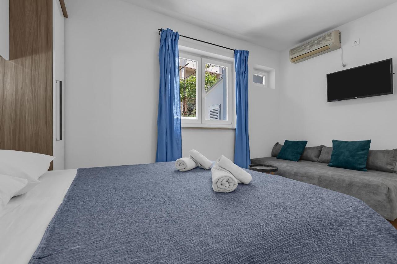 Rafael Appartement Makarska Buitenkant foto