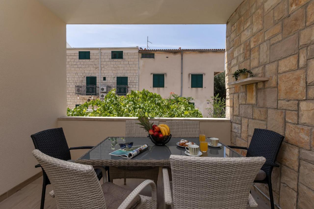 Rafael Appartement Makarska Buitenkant foto